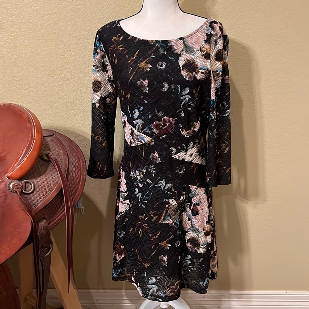 👗 NWT Indication brand juniors dress with 3/4 length sleeves